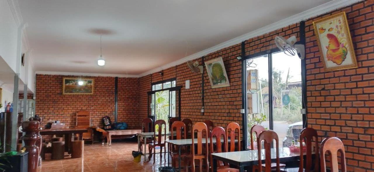 Manel Guesthouse And Restaurant Sen Monorom Ngoại thất bức ảnh